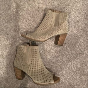 Toms perforated peep toe bootie